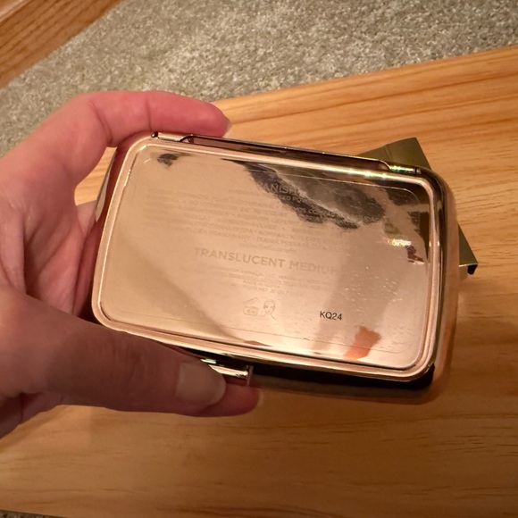 Hourglass VANISH Airbrush Pressed Powder—- NEW!!! Translucent Medium - Picture 3 of 5